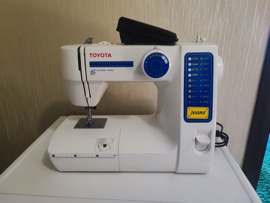 Швейна машинка Toyota