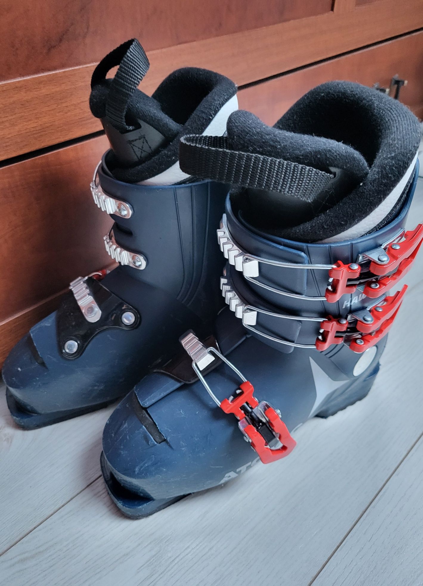 Dziecięce buty narciarskie ATOMIC HAWX JR3 rozm. 33/34 MP 21-21.5 
HAW