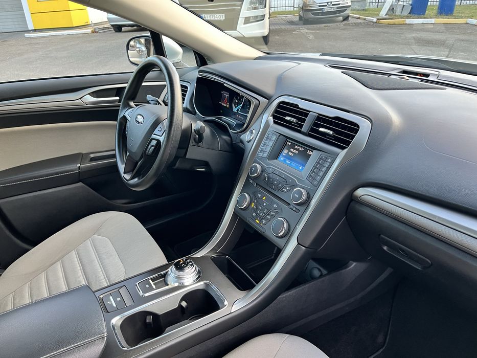 Ford Fusion гібрид