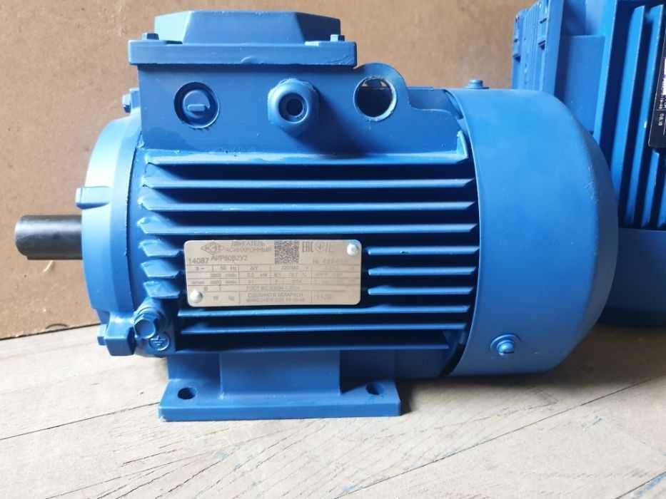 Электродвигатель 1.1-1.5квтх1500х3000Фл\Лапы пусковая обмотка 220вольт