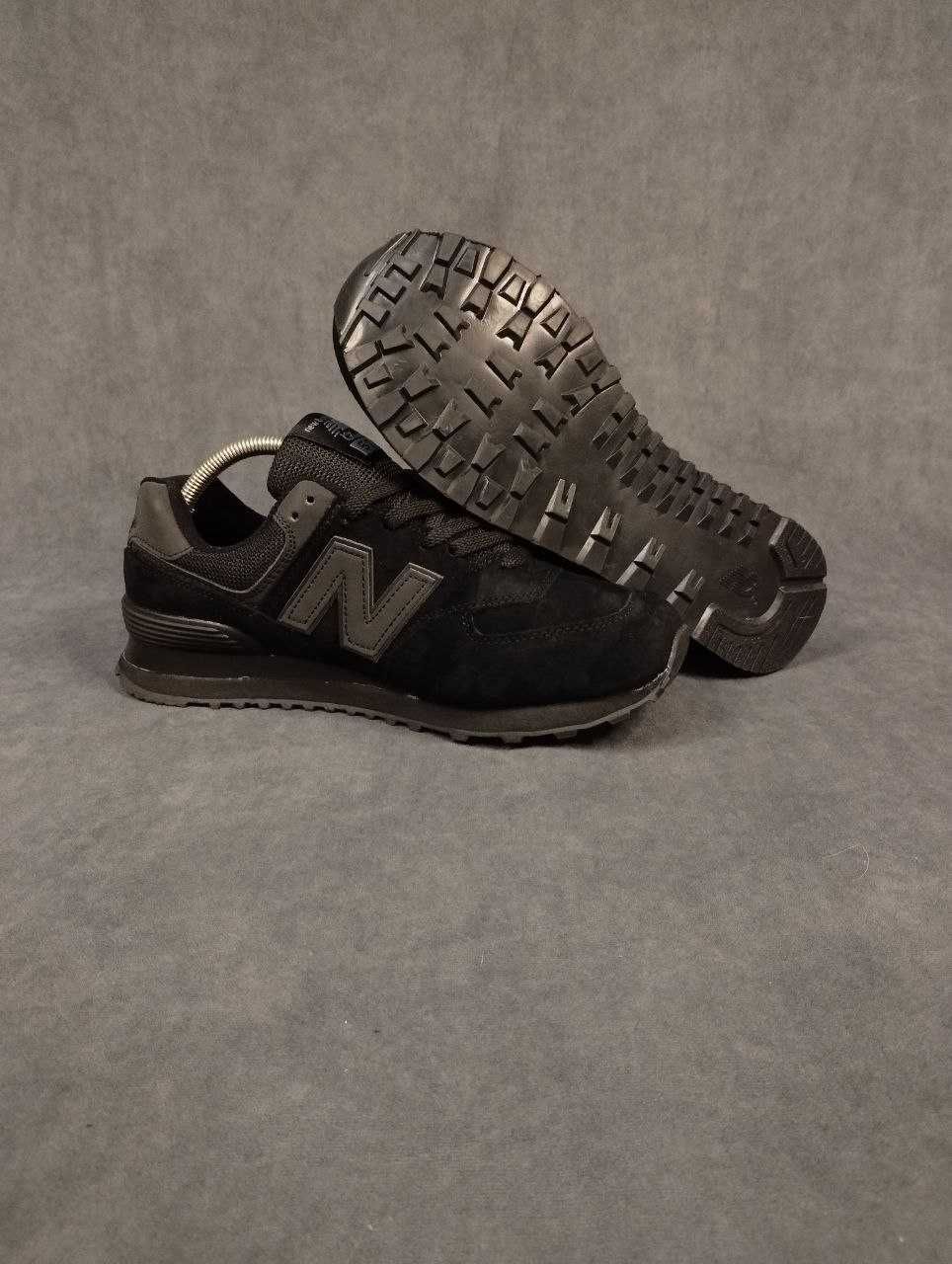 Чоловічі замшеві кросівки New Balance 574 чорні нюбеленс 574 реф. N