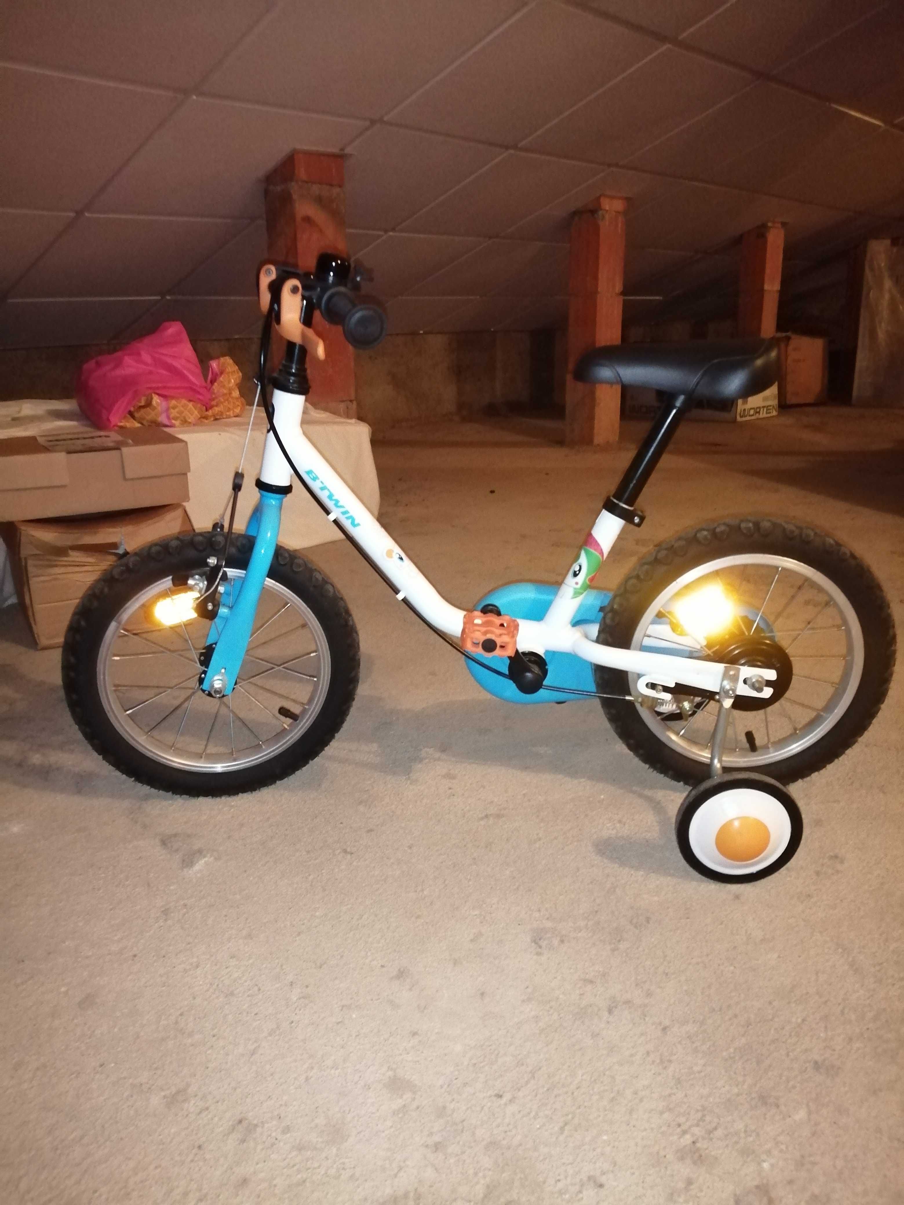 Bicicleta para criança modelo "Decathlon"