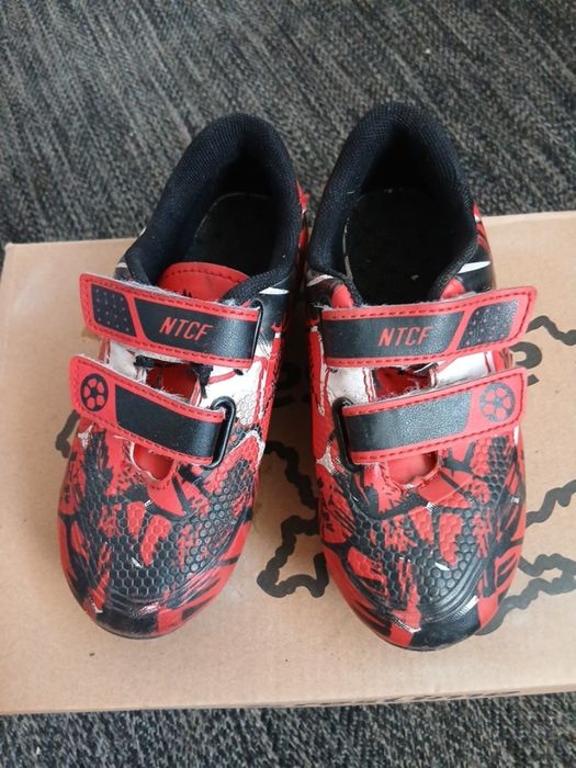 Бутси на хлопчика, для бігу.