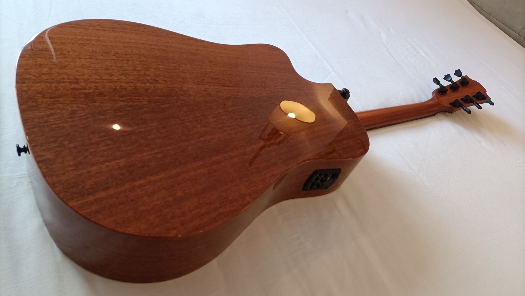 Guitarra Electroacustica Lag T88DCE Abeto Maciça. NOVA! A ESTREAR!!