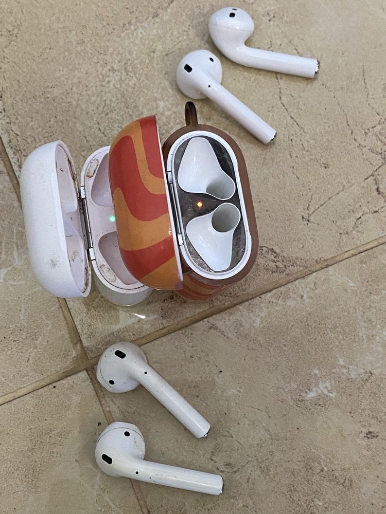 Наушники Apple AirPods 2 A1602