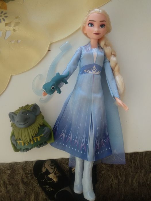 Lalka Elsa frozen II z Trollem i salamandrą, nowa