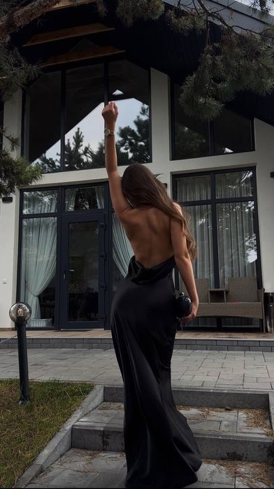 Шиття пальто/ шиття весільна сукня / швачка Рівне