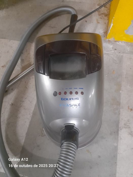 Aspirador Taurus Aquaspace 1500