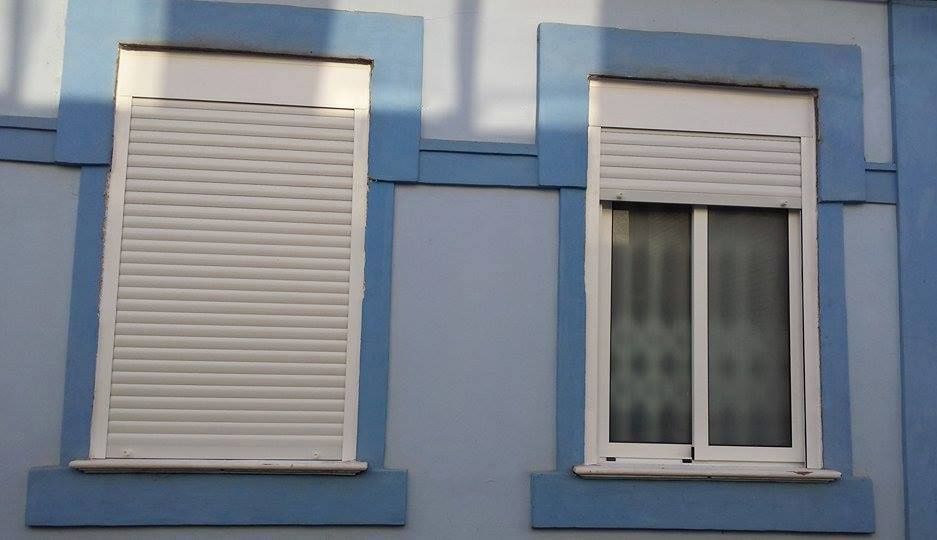 Estores e Persianas. Arranjos na hora. Bons preços.