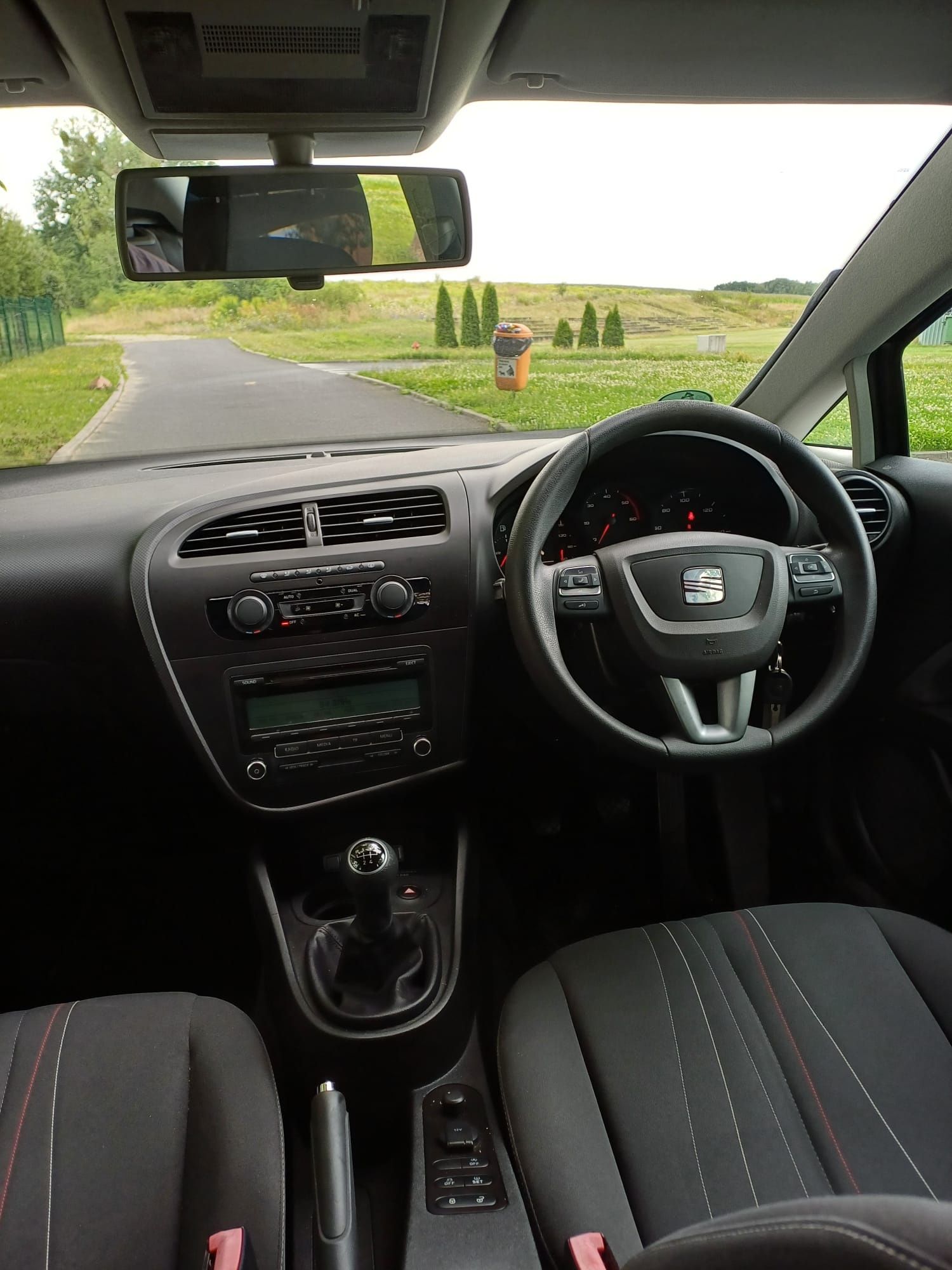 Seat Leon 1,6 tdi super stan Anglik