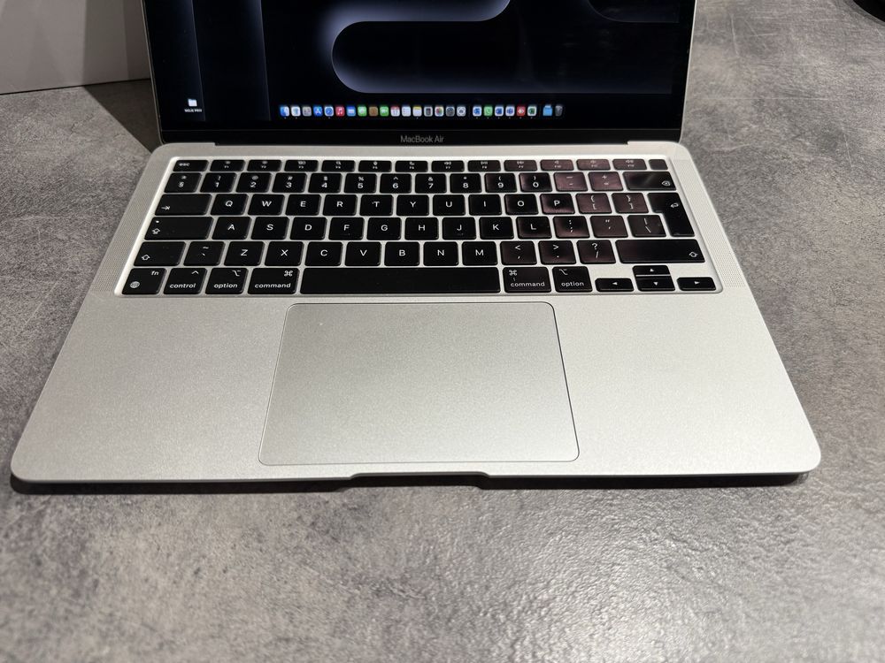 Macbook air m1  na gwarancji