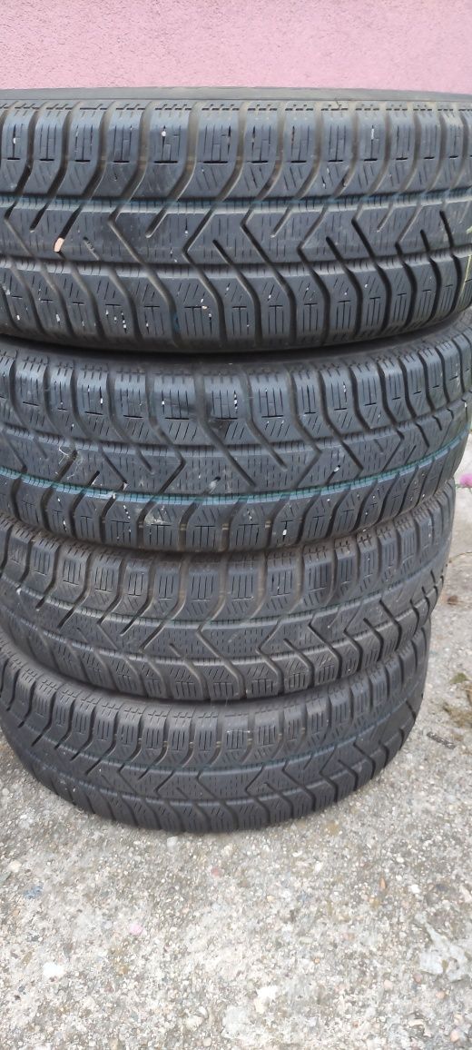 Opony zimowe 185/65/15 Pirelli ANDB