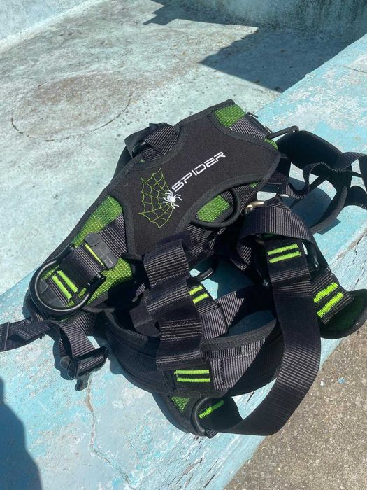 Arnes para escalada ou trabalhos em altura