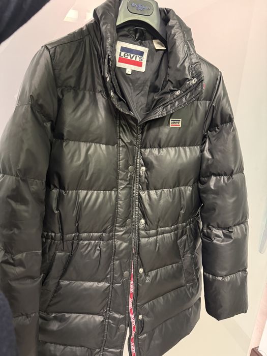 Зимовий Пуховик Levis. Розмір - S