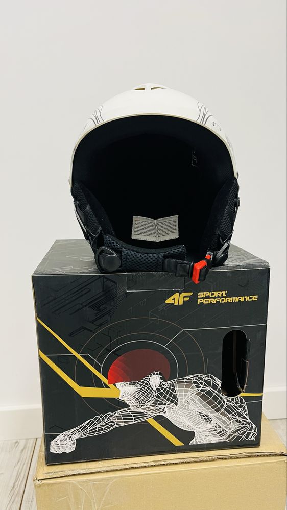 Kask Narciarski 4F Biały Nowy