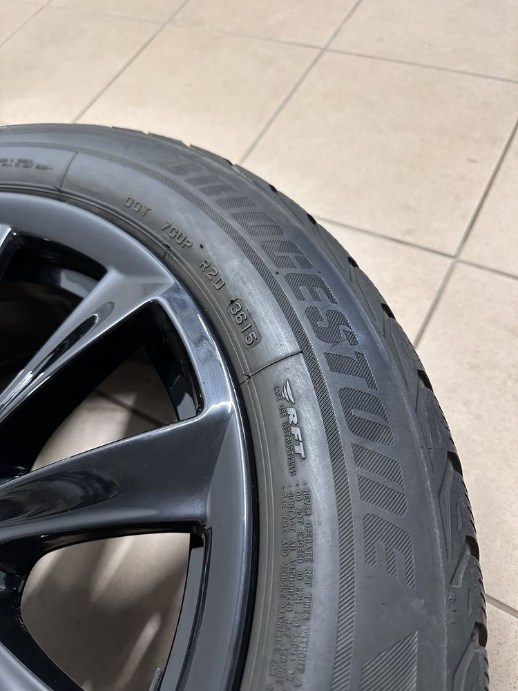 Felgi koła BMW F10 F11 5x120 IS30 8Jx17 Bridgestone Blizzak 225/55/17