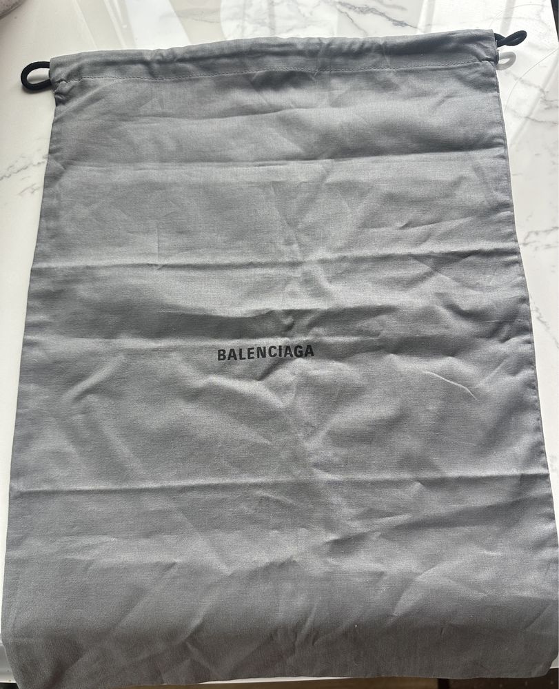 Balenciaga пильник  упаковка новий