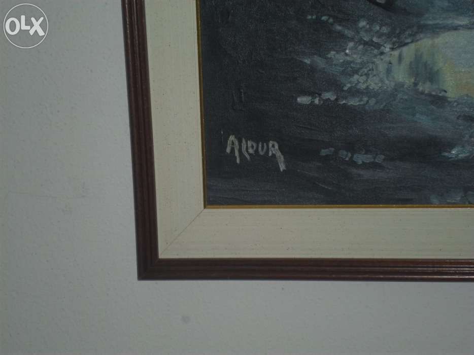 Quadro a óleo sobre tela, com moldura e assinado.