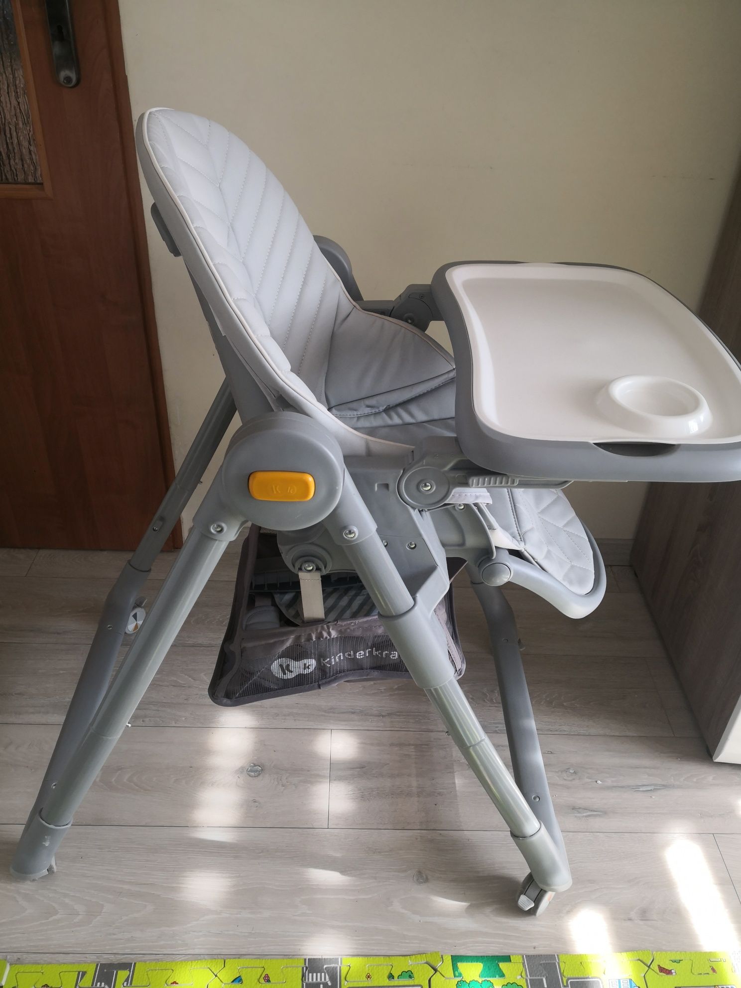Kinderkraft Lastree regulowane krzesełko do karmienia