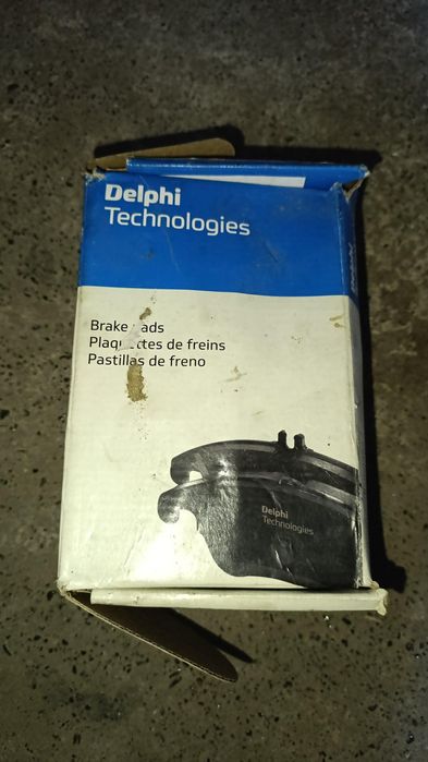 Продам тормозні колодки ауді а6 с5