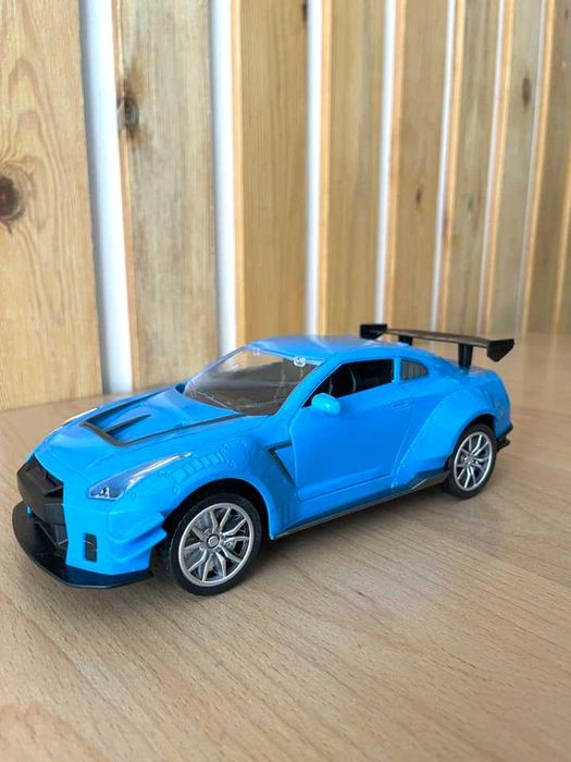 Машинка на пульту дистанційного керування