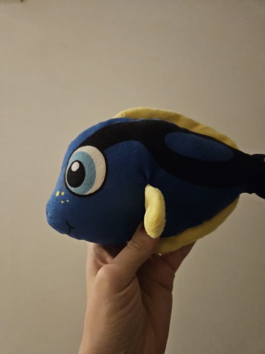 Zabawka pluszaczek rybkę Dory.