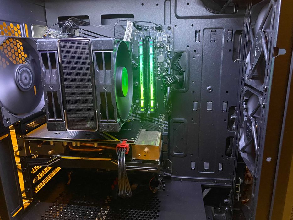 Ryzen 7 5700x / 24Gb DDR4/ RX5600XT / SSD 500Gb