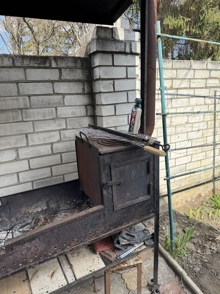Мангал металевий з дахом