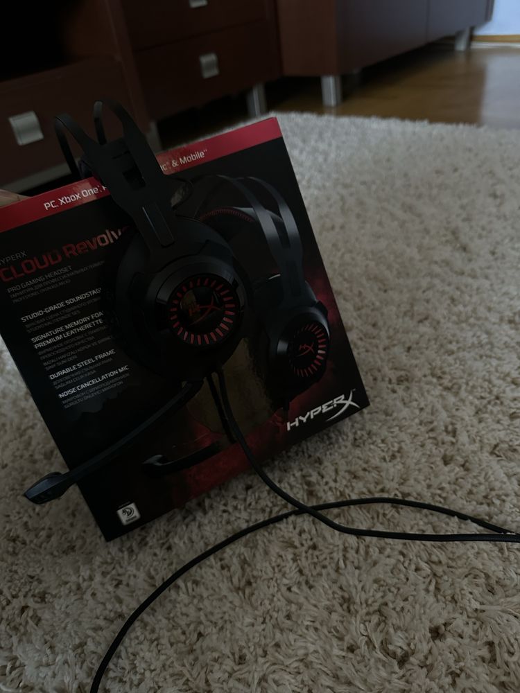 Навушники HYPERX CLOUD Revolver