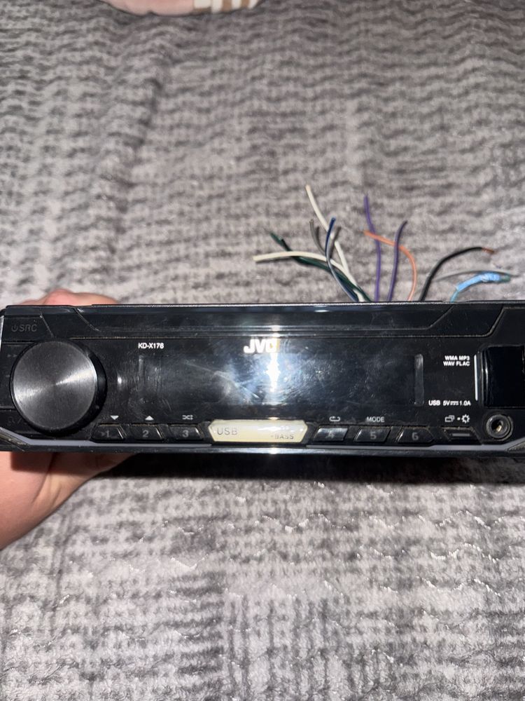 Продам магиитолу Jvc KD-X176