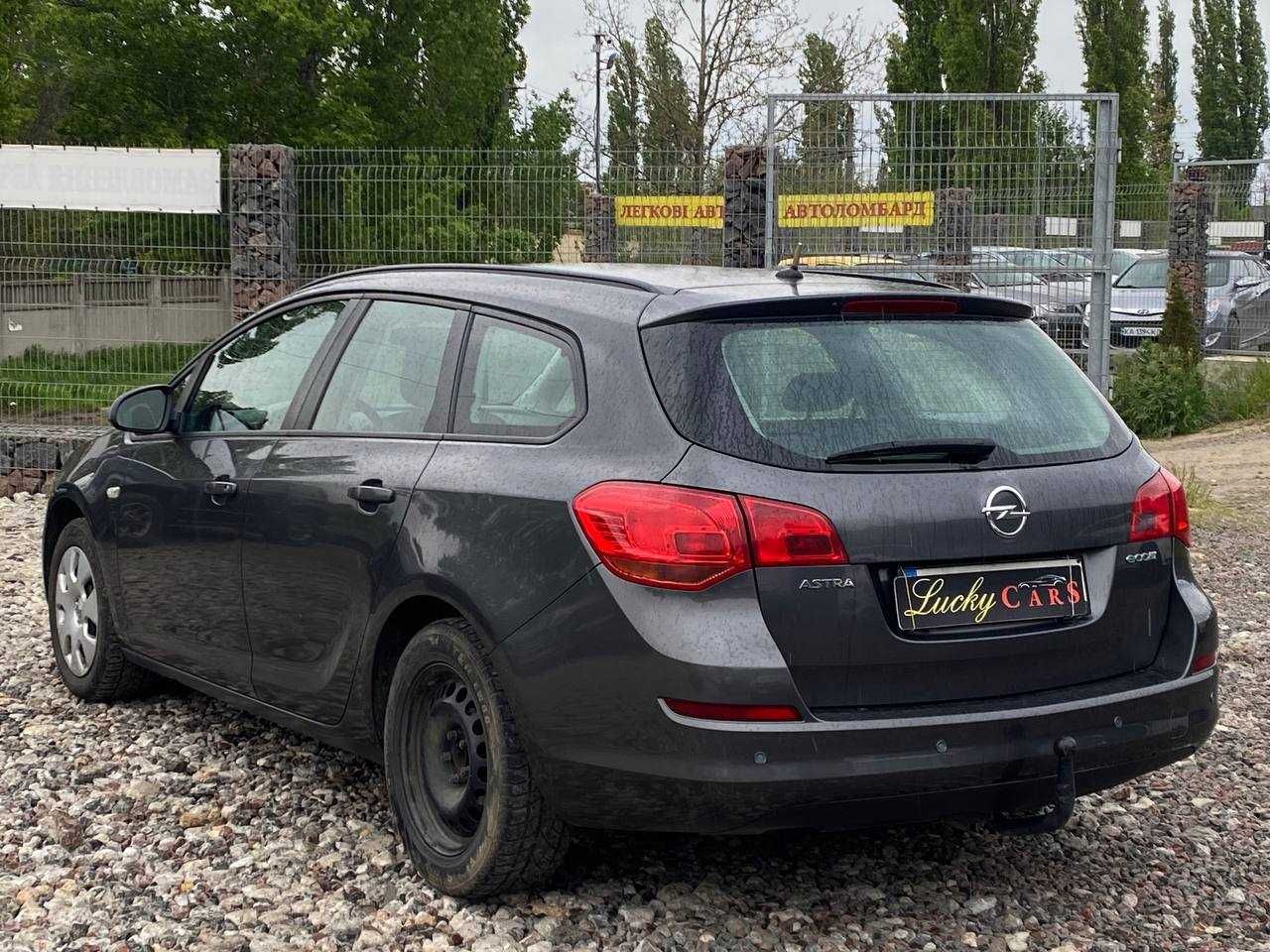 Авто Opel Astra 2011