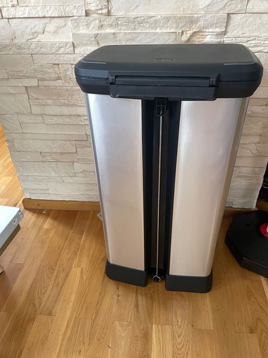 Kosz na śmieci Curver 50L  1 -komorowy z pedałem