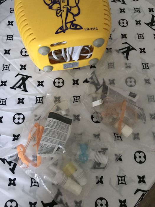 Ингалятор компрессорный Little Doctor LD-211C