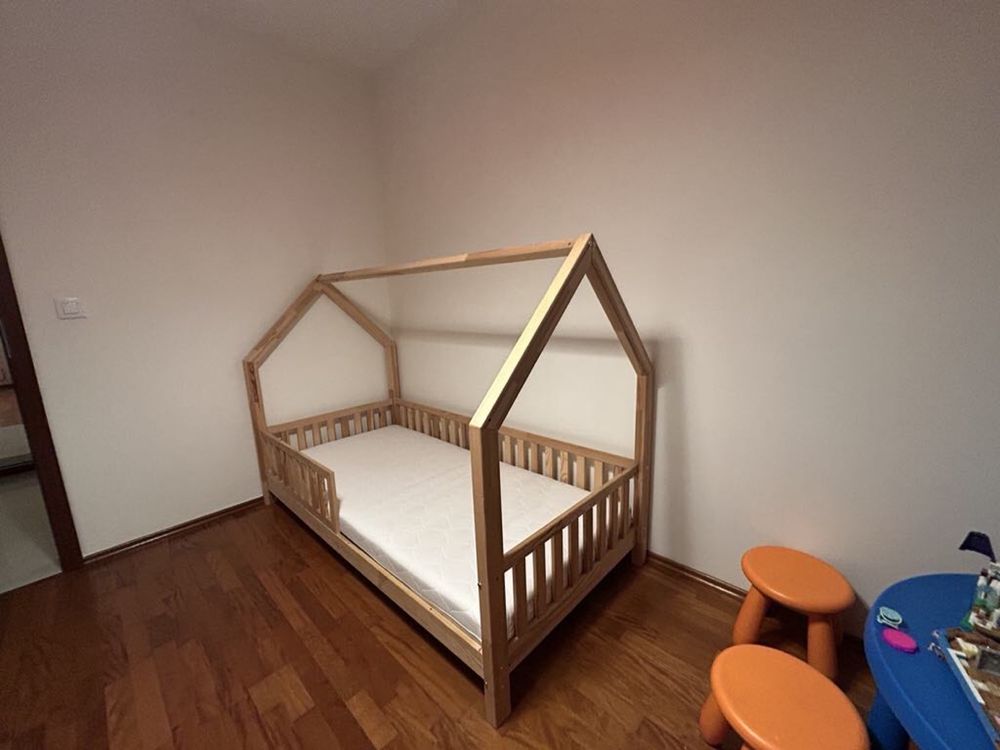 Łóżko dziecięce drewniane 120x60 z daszkiem
