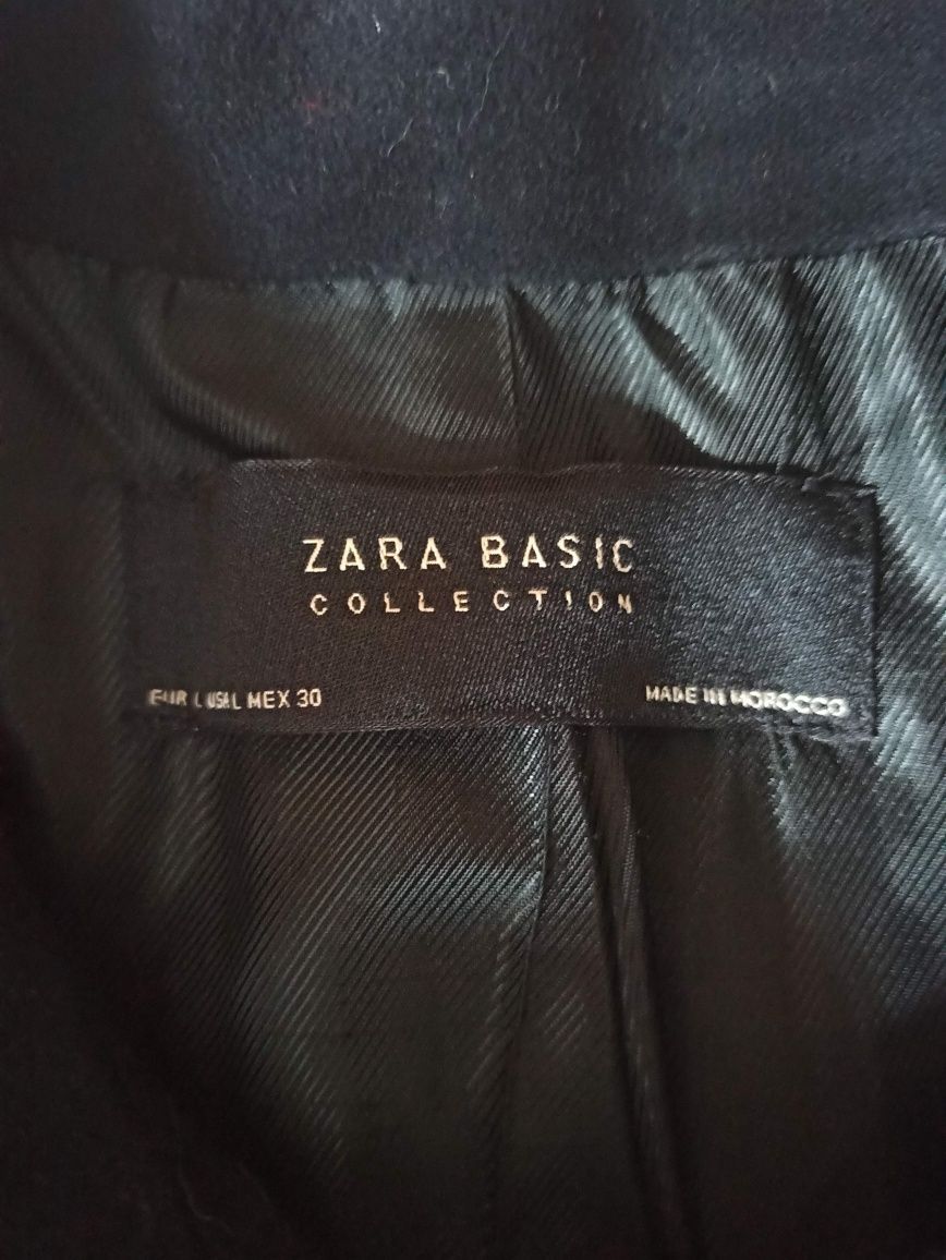 Чорне пальто Zara