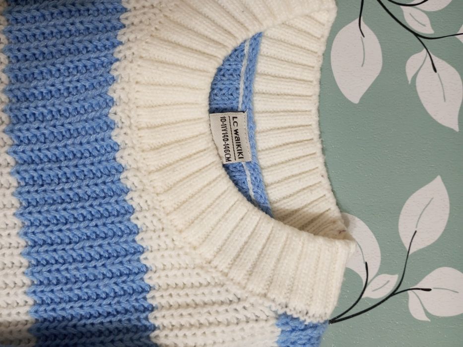 Тепла кофтинка для дівчинки