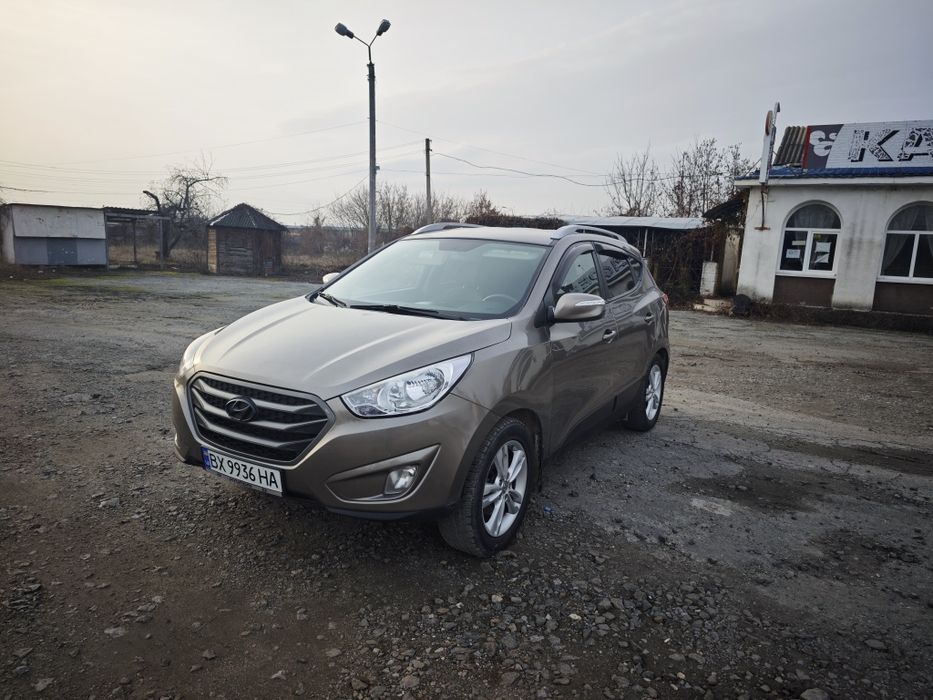 Хундай Туксон 2013 Hyundai ix35 Tucson Кросовер Позашляховик