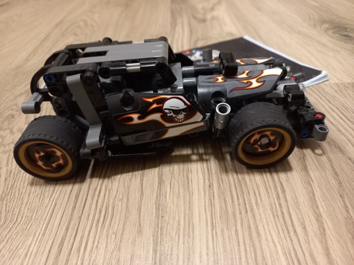 Sprzedam Lego Technic Getaway Racer 42046