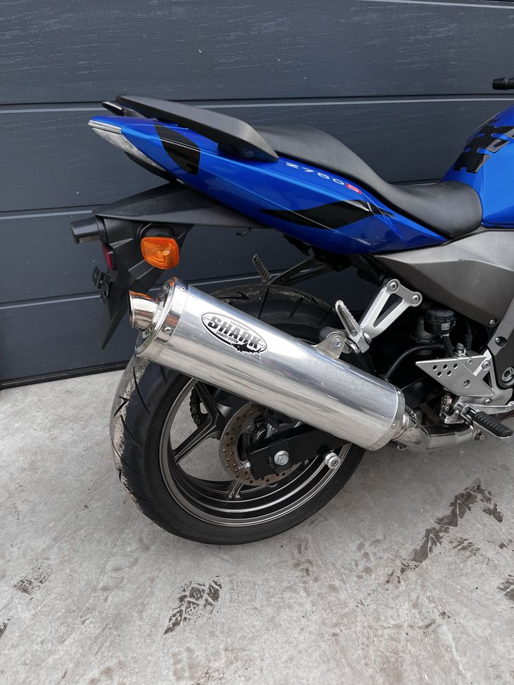Kawasaki z750s SHARK