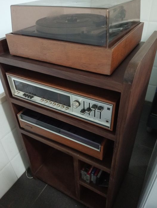 Móvel hifi ( anos 70)