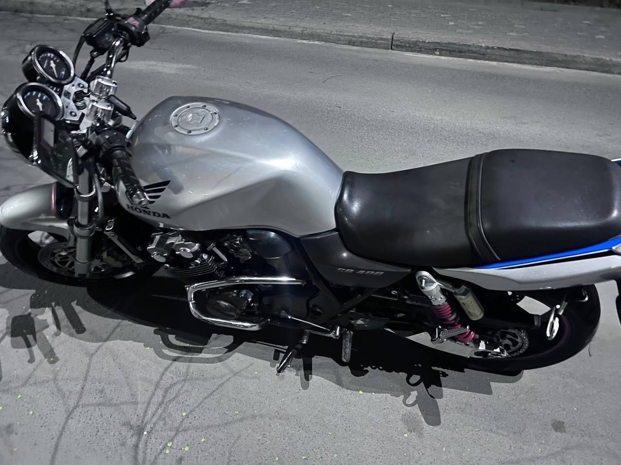 Honda cb 400 vtec 2