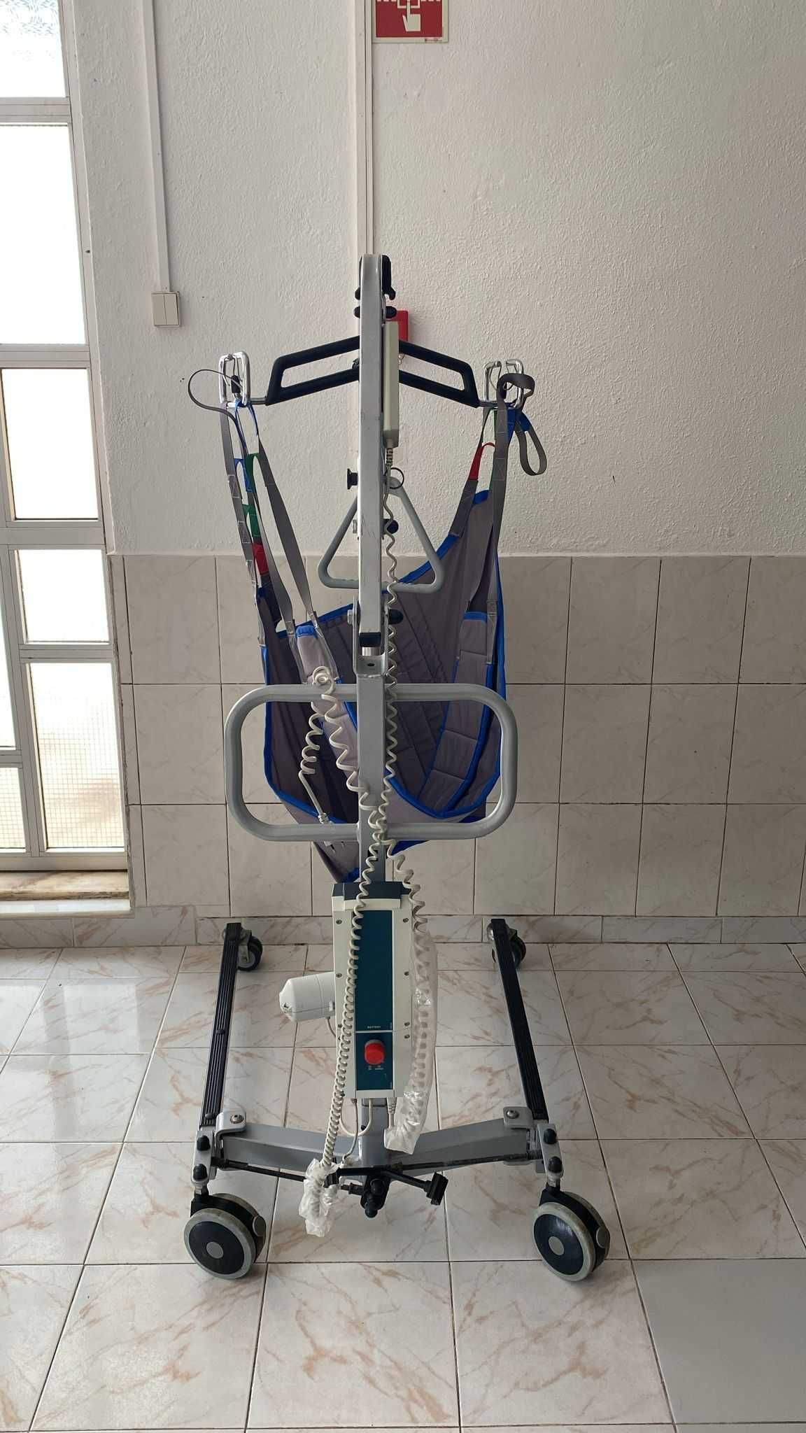 Elevador de transferência Invacare Reliant 150