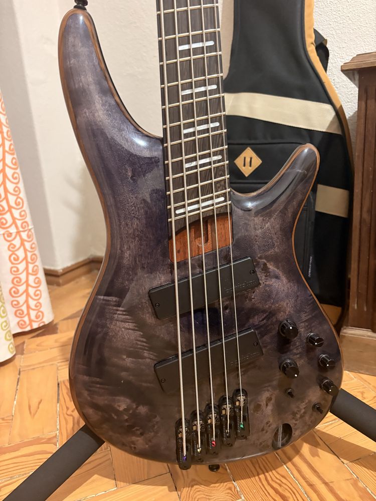 Baixo ibanez SRMS 805