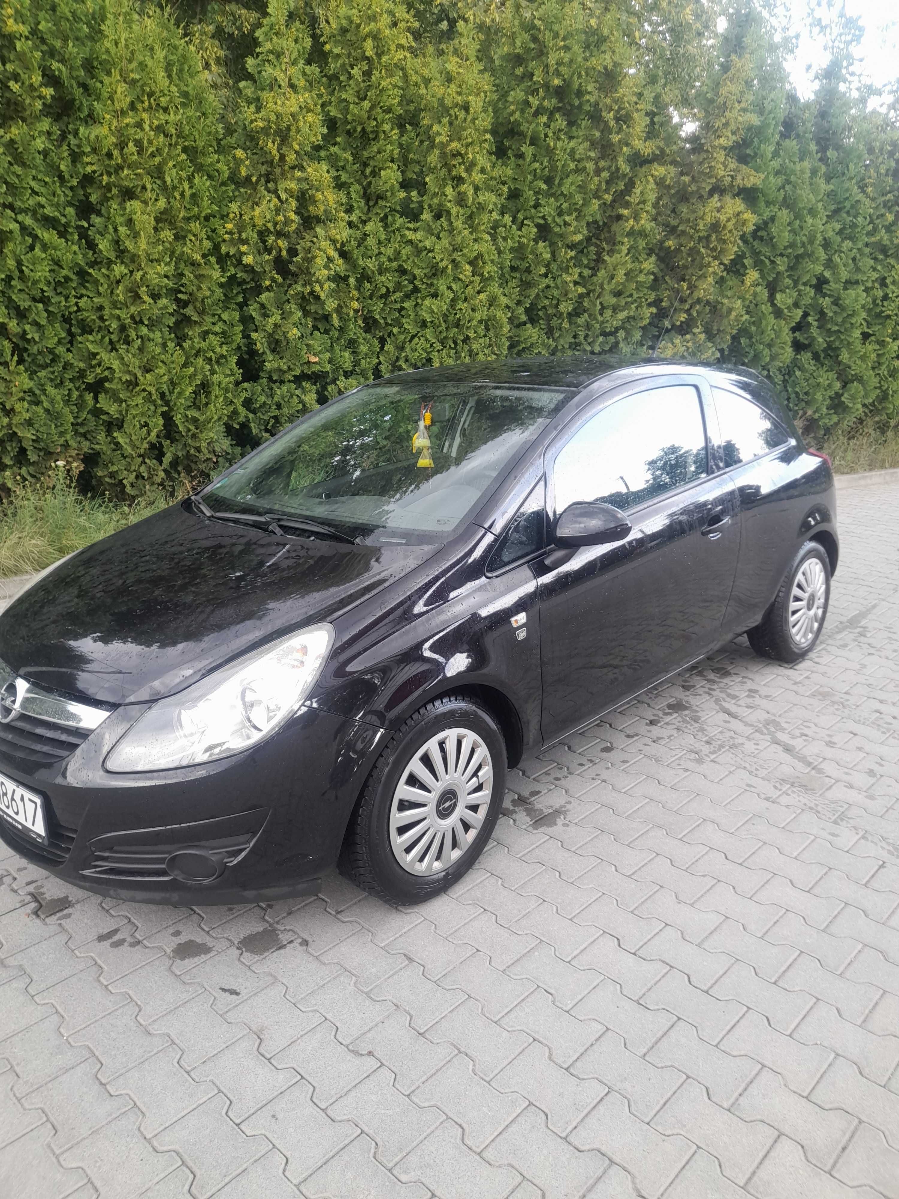 Opel corsa d 1.4 2010r