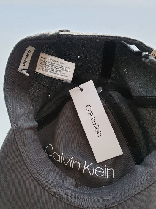 NOWA Czapka z daszkiem Calvin Klein