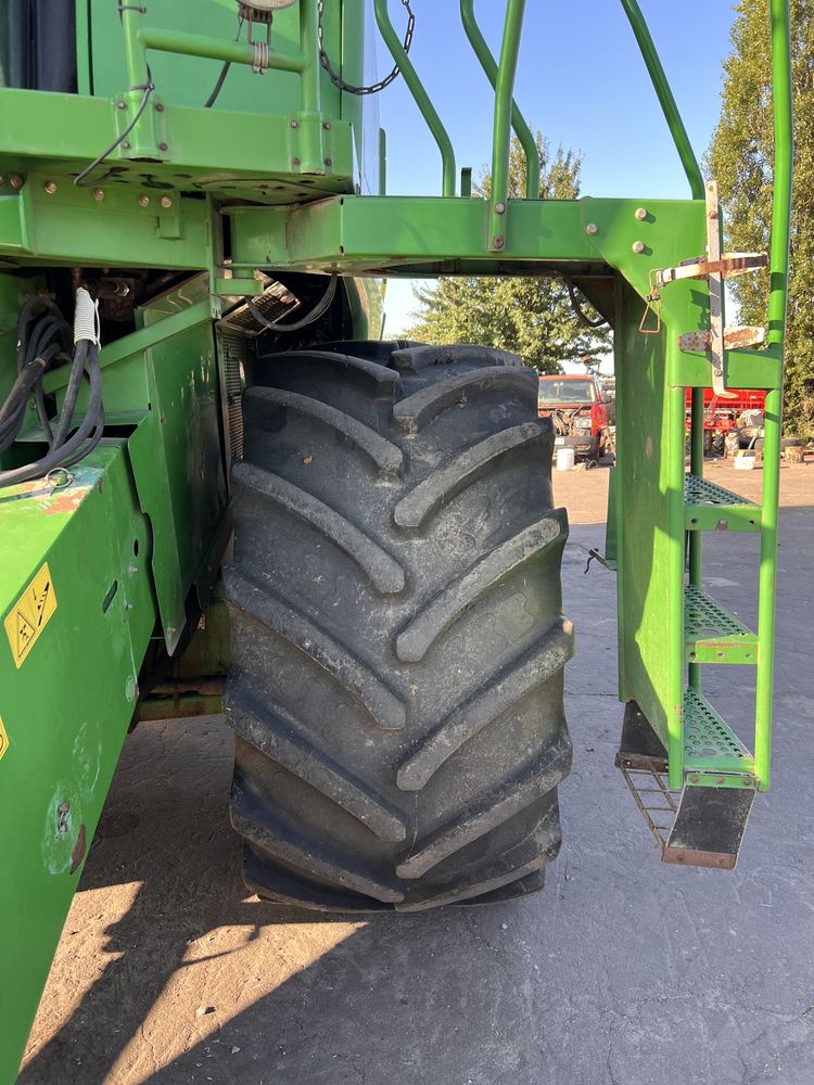 Комбайн John Deere 9880 sts