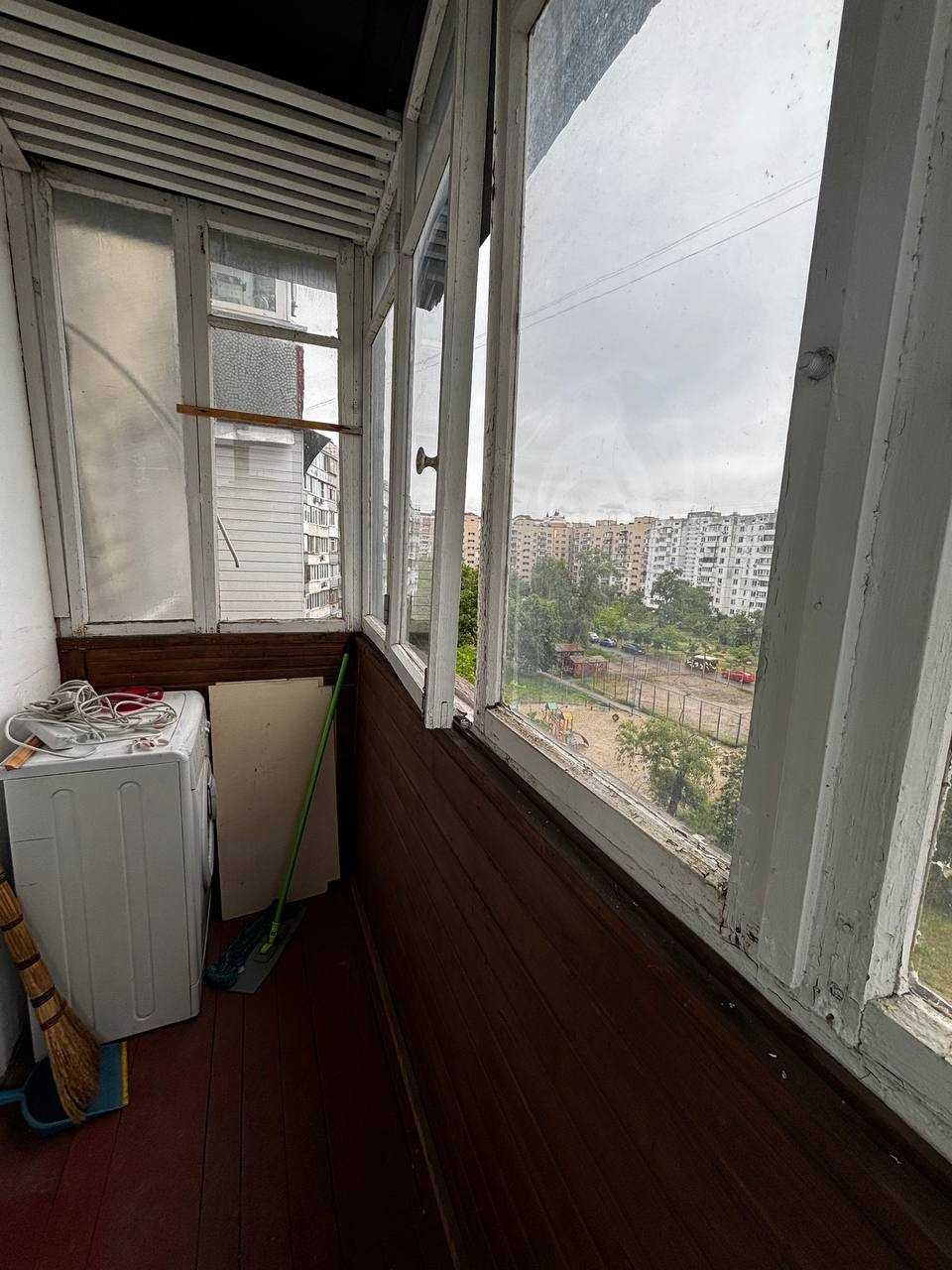 Продам 1кімнатну квартиру на Оболоні біля метро Мінська,Героїв Дніпра