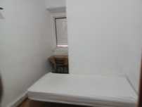 Quarto no Centro de Faro Partilhado para Homem * perto do estádio *