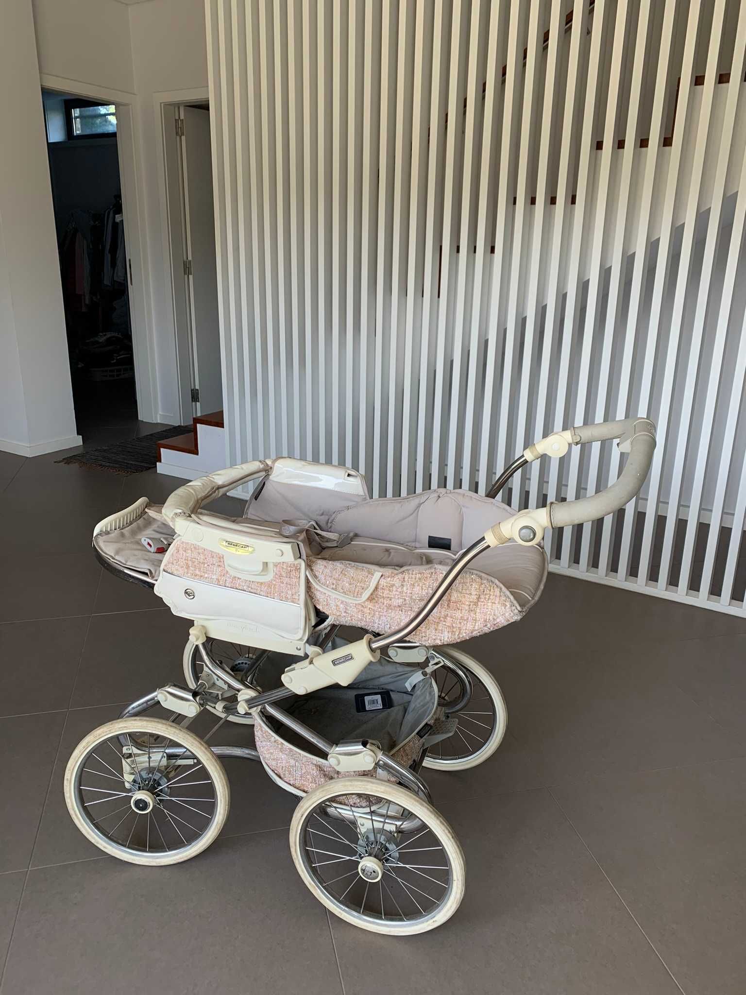 Carrinho de bebé Babycar