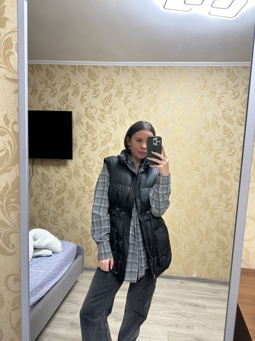 Жіноча тепла жилетка